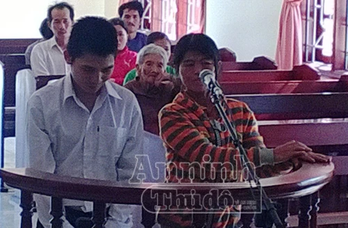 Cháu bất hiếu, trộm đồ thờ cúng của bà mang đi bán... phế liệu