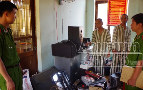 Bắt nhanh nhóm chuyên cạy cửa trộm cắp tài sản