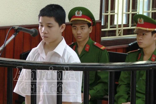 Đứa cháu bất hiếu đoạt mạng bà nội, lấy tiền chơi game