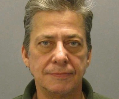 Cựu luật sư dội xăng thiêu sống bạn gái đang ngủ