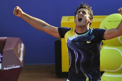 Almagro gây shock đánh bại Nadal tại Barcelona 