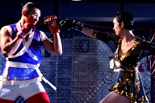 Sau tin đồn đồng tính, Ngọc Tình bị Xuân Lan đấm liên tiếp