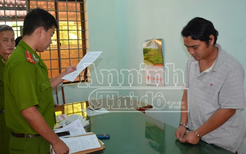 Bắt đối tượng chuyên lừa đảo "chạy" việc làm