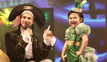 Thí sinh Đồ Rê Mí trổ tài hát nhạc quốc tế