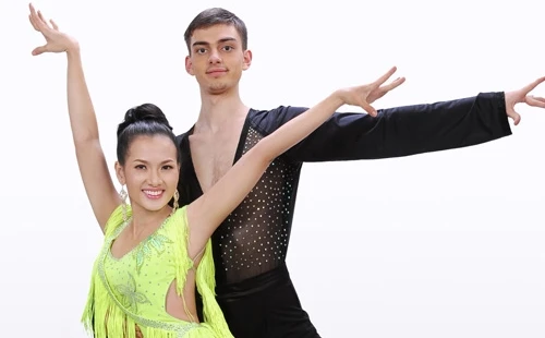 Anh Thư "hoang dã" trong điệu Lambada