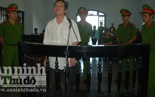 Xét xử một giáo viên tuyên truyền chống phá nhà nước