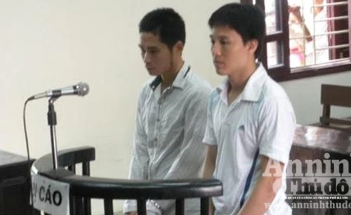 2 đối tượng buôn heroin, "chia nhau" 15 năm tù