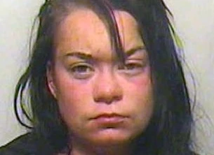 Đâm bạn trai vì "tội" ham đi quán bar