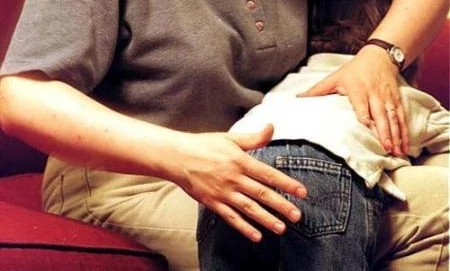 Phẫn nộ vì người cha giết con 4 tháng tuổi do chơi games... quá mệt!