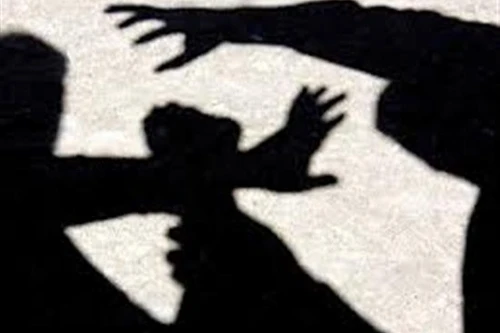 Bắt "yêu râu xanh" dụ bé gái ra bờ suối để hãm hiếp