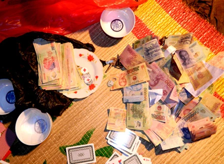 Giả công an cướp sòng bầu cua