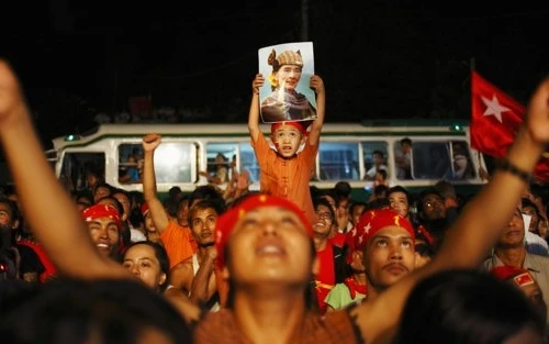 Mỹ - EU xem xét dỡ bỏ cấm vận đối với Myanmar