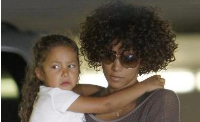 Halle Berry bị chấn thương khi đang đóng phim