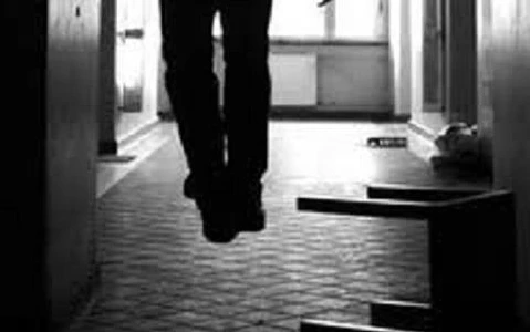 Chủ cây xăng nhờ người hương khói trước khi tự vẫn