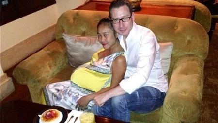 Đoan Trang sinh con gái đúng ngày Cá tháng Tư