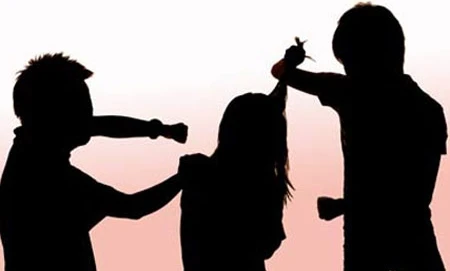 Nữ sinh mất mạng vì "hai tay hai anh"