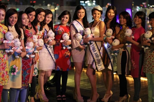Miss Teen Việt Nam đọ sắc với Miss Teen Thái Lan