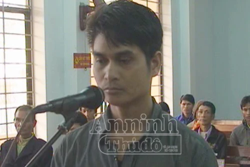 Vào rừng cưa trộm gỗ làm một cháu bé tử vong