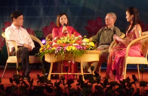 Giao Lưu: Báo chí với Cuộc sống