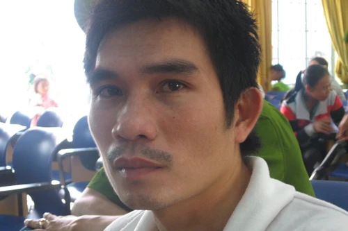 Giọt nước mắt muộn màng của kẻ chống người thi hành công vụ