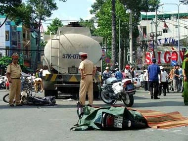 Thương tâm trước cảnh cả gia đình bị TNGT