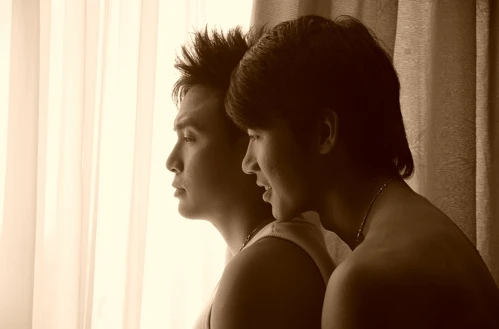 Đồng tính nam tiếp tục gây "sốt"