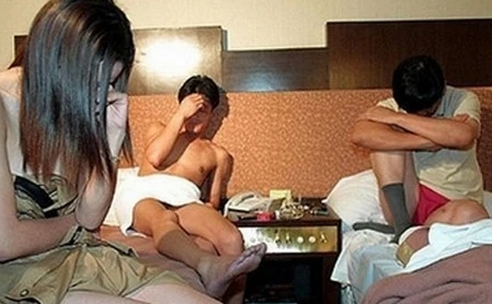 Người mua dâm: Không đồi bại cũng khó trong sạch