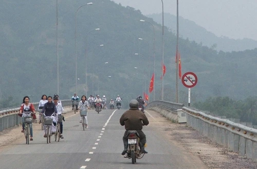 Vừa ra tù, 4 đối tượng lại đánh người hàng loạt