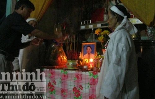 Giăng “bẫy” điện trừng trị tình địch, hàng xóm chết oan