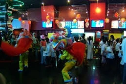 Nhóm múa lân đánh nhau vì tranh giành địa bàn