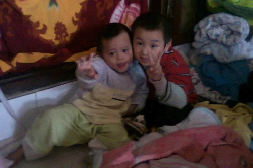 Trẻ em chùa Bồ Đề đón xuân ấm áp