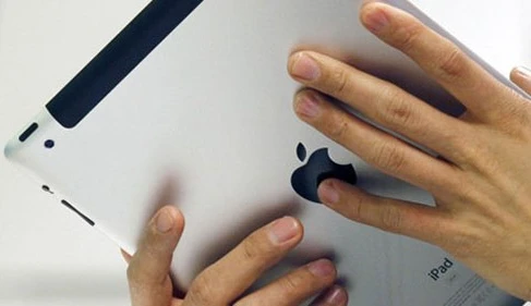 Lợi dụng là thủ kho, chiếm đoạt 24 máy vi tính