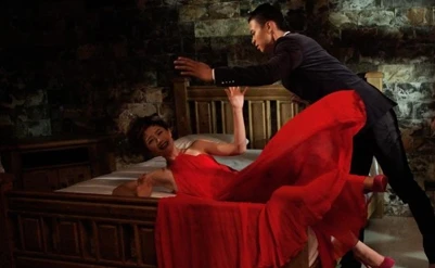 "Chân dài" Next top model bị tra tấn dữ dội