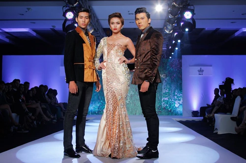 Mâu Thanh Thủy quyến rũ bên dàn mẫu nam