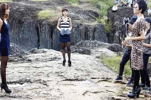 "Chân dài" bị ghét nhất Vietnam's Next top model