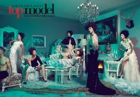 "Chân dài" Next top "lột xác" thành bà hoàng