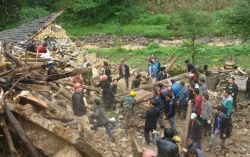 Trung Quốc: Lở đất, chôn sống hàng chục trẻ em 