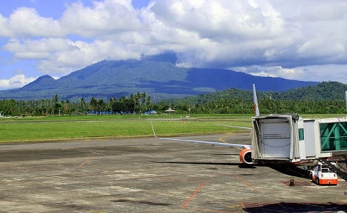 Hủy cả chuyến bay vì... mùi sầu riêng