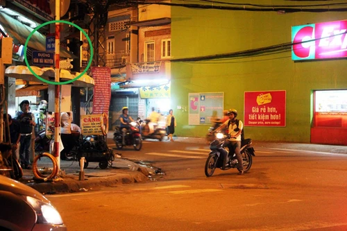 Hỗn chiến giữa ngã tư, một thanh niên bị chém chết