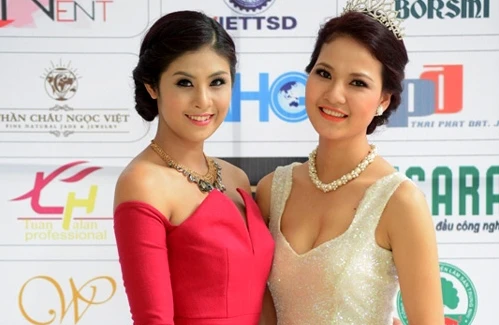 Hoa hậu Ngọc Hân "đọ sắc" cùng Hoa hậu Trần Thị Quỳnh