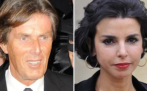 Cựu bộ trưởng tư pháp bị tố "yêu" 8 người đàn ông cùng lúc