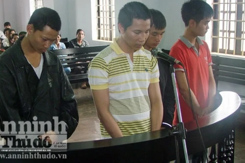 “Xử nhau” vì... nhìn đểu, người thiệt mạng, kẻ vào tù