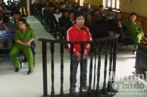 Sinh viên đâm chết bạn được giảm hình phạt