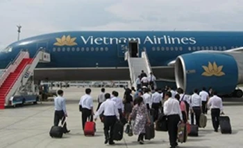 Người cao tuổi được giảm 15% giá vé nội địa 