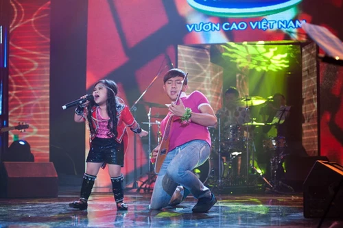 Top 6 Đồ Rê Mí diễn cùng dàn nhạc như ca sĩ chuyên nghiệp