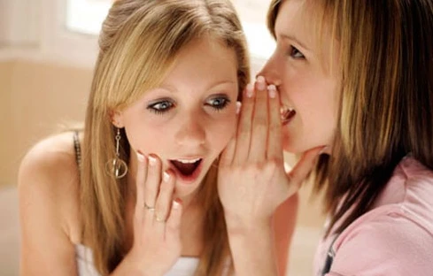 Nữ sinh buôn chiến tích "phòng the" ở quán trà đá