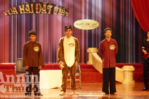 Đất Việt chông gai tìm kiếm Vua hài