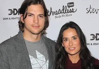 Ashton Kutcher hành hạ vợ cũ 