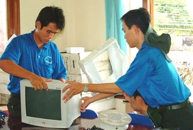 Máy tính cho chiến sĩ