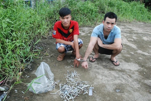 Đột kích ổ tiêm chích ma túy, thu giữ hàng ngàn bơm kim tiêm